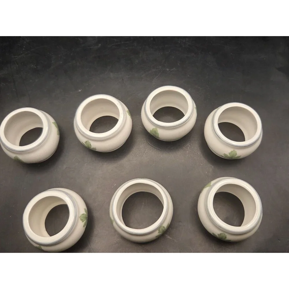 DAMON WOOD Vintage Napkin Ring Holders Set 7 Stoneware Leaf Motif